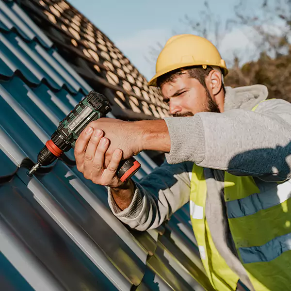 Why Oklahoma City Homeowners Choose Oklahoma City Roofing Pro for Steel Roof Repair Service?